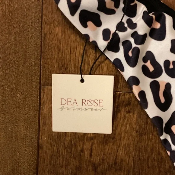 DEA ROSE. Chic Leopard Print Bikini Set - Picture 3 of 3